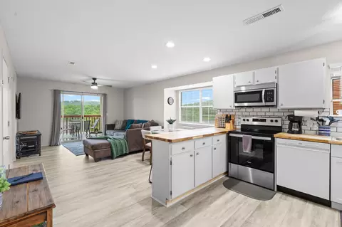 Kitchen - 30 Blue Bird Way #4, Branson, MO 65616 photo 1 of 3