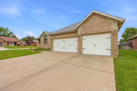 2129 W Village Ter, Springfield, MO 65810 photo 3