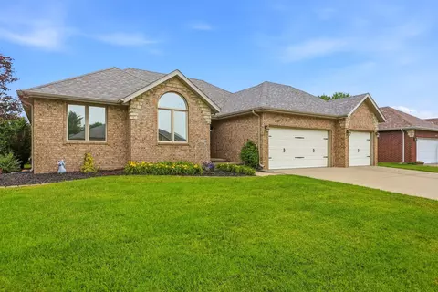 2129 W Village Ter, Springfield, MO 65810 photo 2