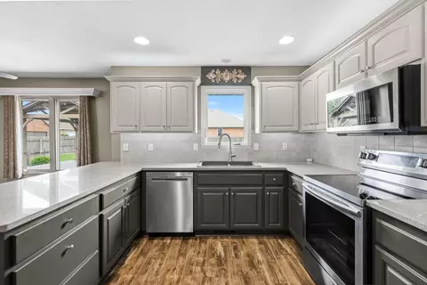 2129 W Village Ter, Springfield, MO 65810 photo 12