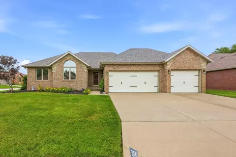 2129 W Village Ter, Springfield, MO 65810