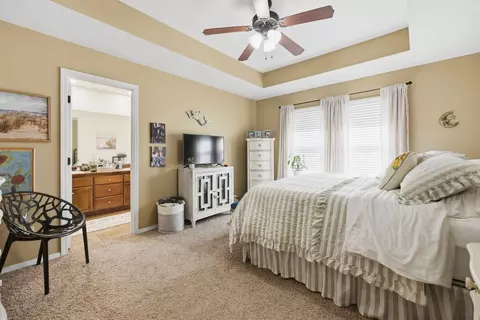 Bedroom - 1102 S Hazelnut Ave, Springfield, MO 65802 photo 2 of 4