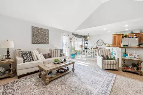 Living - 1102 S Hazelnut Ave, Springfield, MO 65802 photo 1 of 1