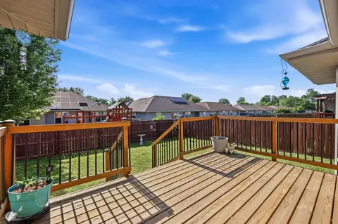 Exterior - 1102 S Hazelnut Ave, Springfield, MO 65802 photo 2 of 4