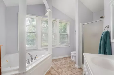 Bath - 817 W Walnut St, Springfield, MO 65806 photo 2 of 3