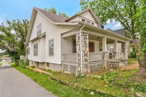 Exterior - 817 W Walnut St, Springfield, MO 65806 photo 2 of 6