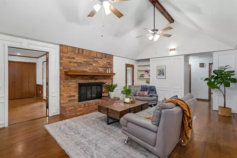 Living - 1062 Evans St, Springfield, MO 65810 photo 1 of 3