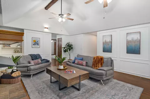 Living - 1062 Evans St, Springfield, MO 65810 photo 2 of 3