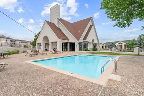 Exterior - 109 Oxford Dr #7, Branson, MO 65616 photo 4 of 6