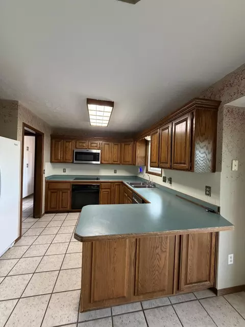 Kitchen - 258 State Highway 32, Buffalo, MO 65622 photo 3 of 3