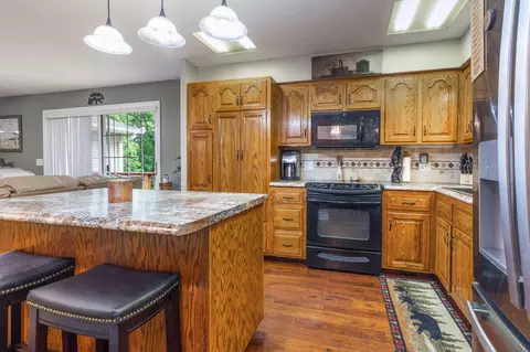 Kitchen - 208 Lafayette Ln, Branson, MO 65616 photo 2 of 5