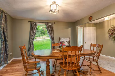 Dining - 208 Lafayette Ln, Branson, MO 65616 photo 1 of 1