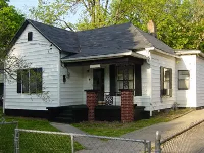 2238 N Travis Ave, Springfield, MO 65803