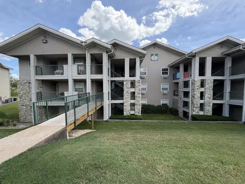 150 W Rockford Dr #E2, Branson, MO 65616
