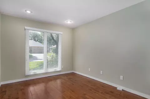 Living - 2157 E Cherryvale St, Springfield, MO 65804 photo 4 of 4
