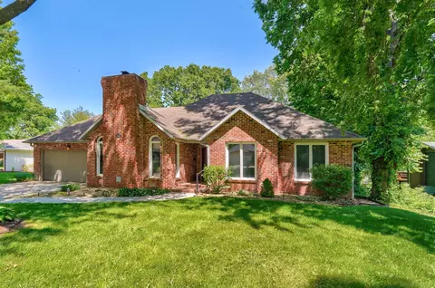 2157 E Cherryvale St, Springfield, MO 65804