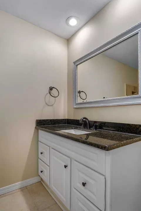 Bath - 2157 E Cherryvale St, Springfield, MO 65804 photo 1 of 3