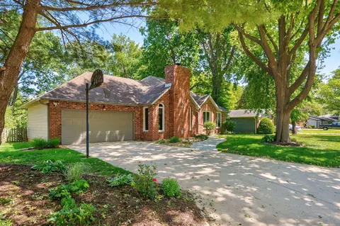 Exterior - 2157 E Cherryvale St, Springfield, MO 65804 photo 3 of 9