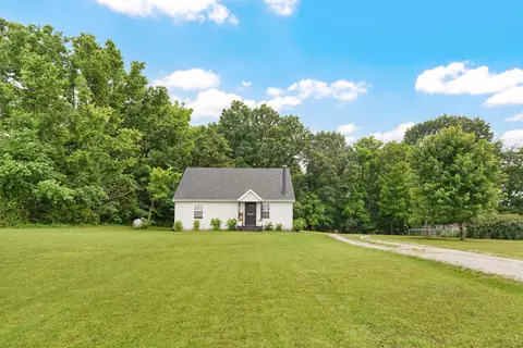 100 Meadowood Ln, Ozark, MO 65721