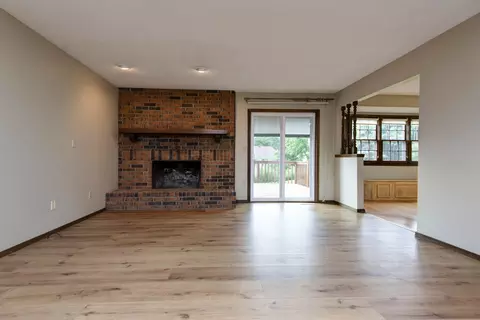 Living - 908 E Mentor St, Springfield, MO 65810 photo 3 of 11
