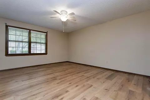 Living - 908 E Mentor St, Springfield, MO 65810 photo 11 of 11
