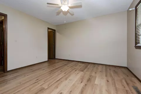 Other - 908 E Mentor St, Springfield, MO 65810 photo 3 of 9