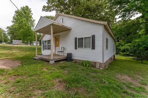 Exterior - 208 Sherman St, Thayer, MO 65791 photo 2 of 5