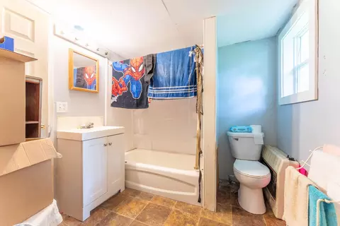 Bath - 208 Sherman St, Thayer, MO 65791 photo 1 of 2