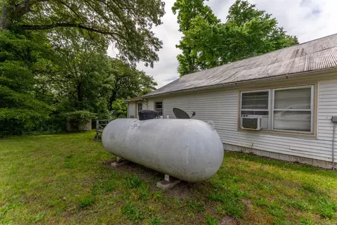 Exterior - 208 Sherman St, Thayer, MO 65791 photo 5 of 5