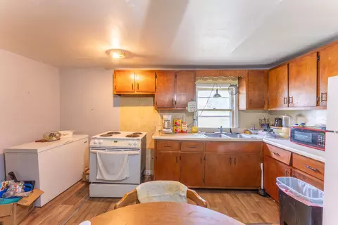 Kitchen - 208 Sherman St, Thayer, MO 65791 photo 1 of 2