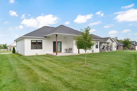 Exterior - 1102 S Strait Ave, Ozark, MO 65721 photo 6 of 9
