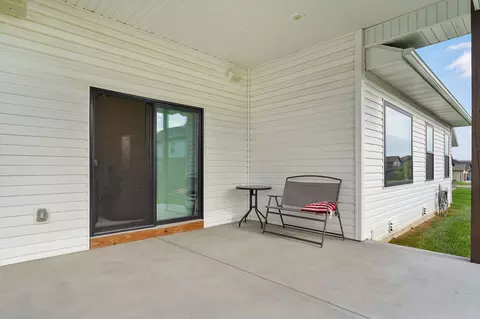 Exterior - 1102 S Strait Ave, Ozark, MO 65721 photo 4 of 9