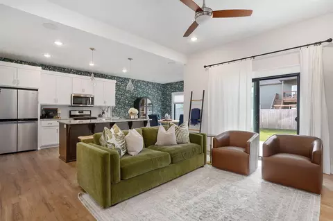 Living - 1102 S Strait Ave, Ozark, MO 65721 photo 1 of 3