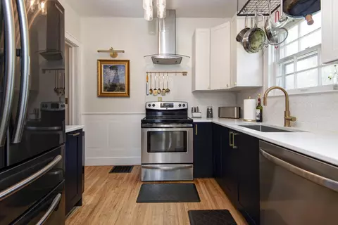 Kitchen - 425 N Pine Ave, Republic, MO 65738 photo 1 of 4