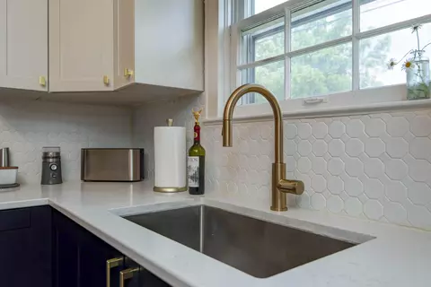Kitchen - 425 N Pine Ave, Republic, MO 65738 photo 3 of 4