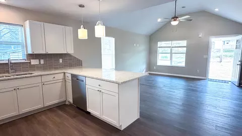 Other - 913 W Della St, Springfield, MO 65803 photo 3 of 9