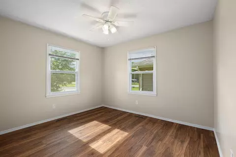 Bedroom - 547 S Hilton Ave, Springfield, MO 65802 photo 2 of 6