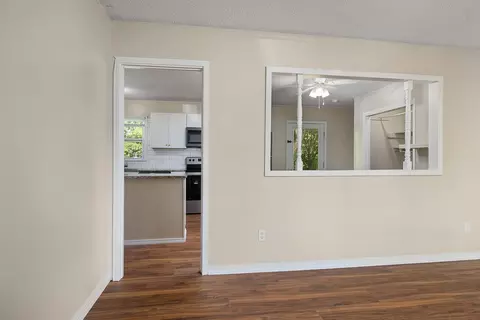 Living - 547 S Hilton Ave, Springfield, MO 65802 photo 2 of 5