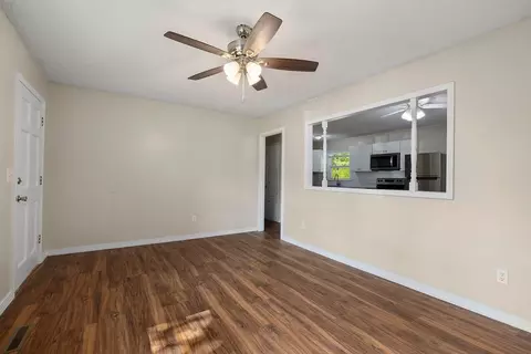 Living - 547 S Hilton Ave, Springfield, MO 65802 photo 1 of 5