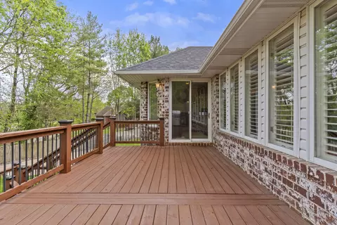 Exterior - 4884 E Kingwood Ct, Springfield, MO 65809 photo 4 of 13