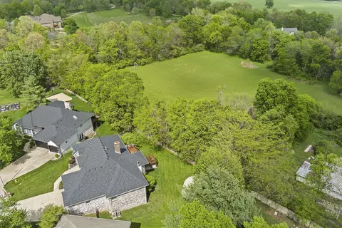 View/Area - 4884 E Kingwood Ct, Springfield, MO 65809 photo 2 of 7
