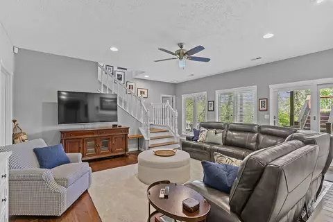 Living - 4884 E Kingwood Ct, Springfield, MO 65809 photo 8 of 10