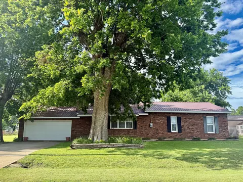 403 W Main St, Fairview, MO 64842