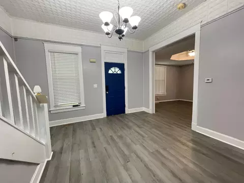Entry Way - 1422 N Texas Ave, Springfield, MO 65802 photo 1 of 2