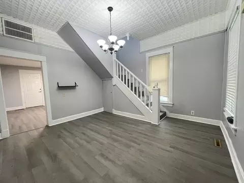 Dining - 1422 N Texas Ave, Springfield, MO 65802 photo 1 of 1