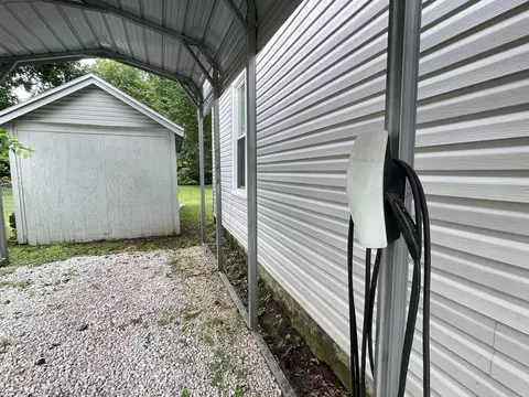 Exterior - 1422 N Texas Ave, Springfield, MO 65802 photo 6 of 7