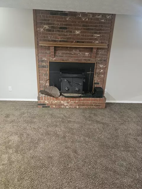 1645 W Swan St, Springfield, MO 65807 photo 17
