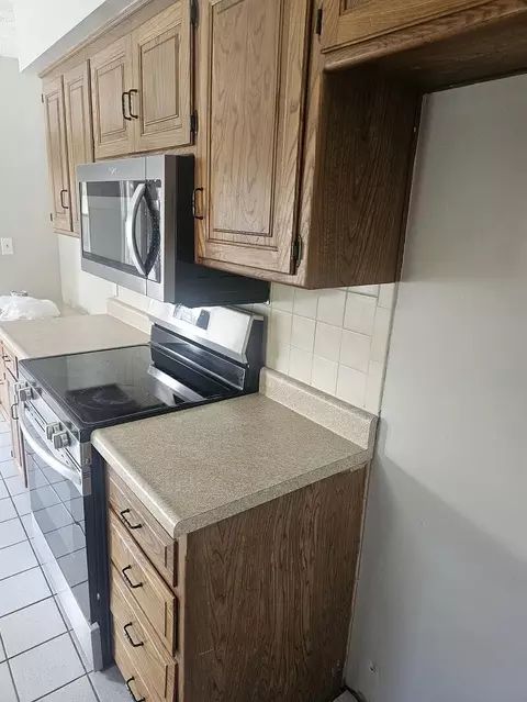 1645 W Swan St, Springfield, MO 65807 photo 6