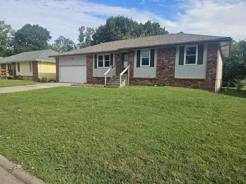 1645 W Swan St, Springfield, MO 65807