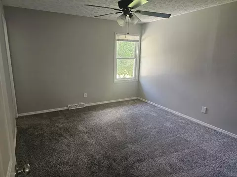1645 W Swan St, Springfield, MO 65807 photo 7
